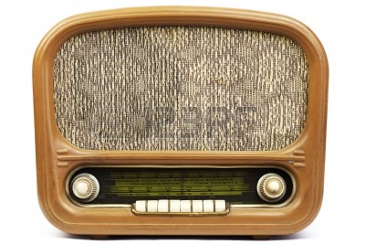 12569741-old-radio.jpg